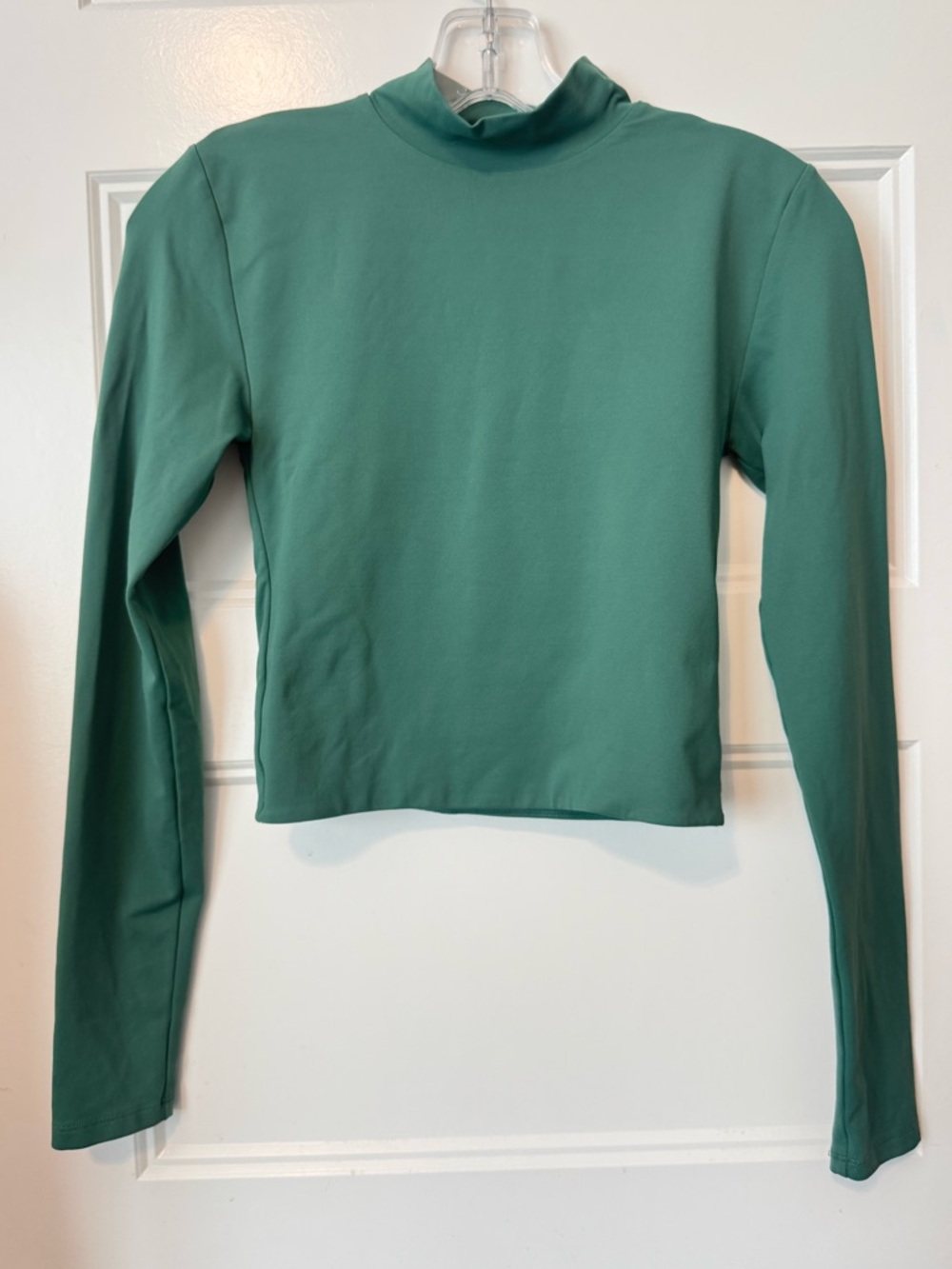 Babaton Aritzia Green Cropped Turtleneck Top Fitted Long Sleeve Minimalist S